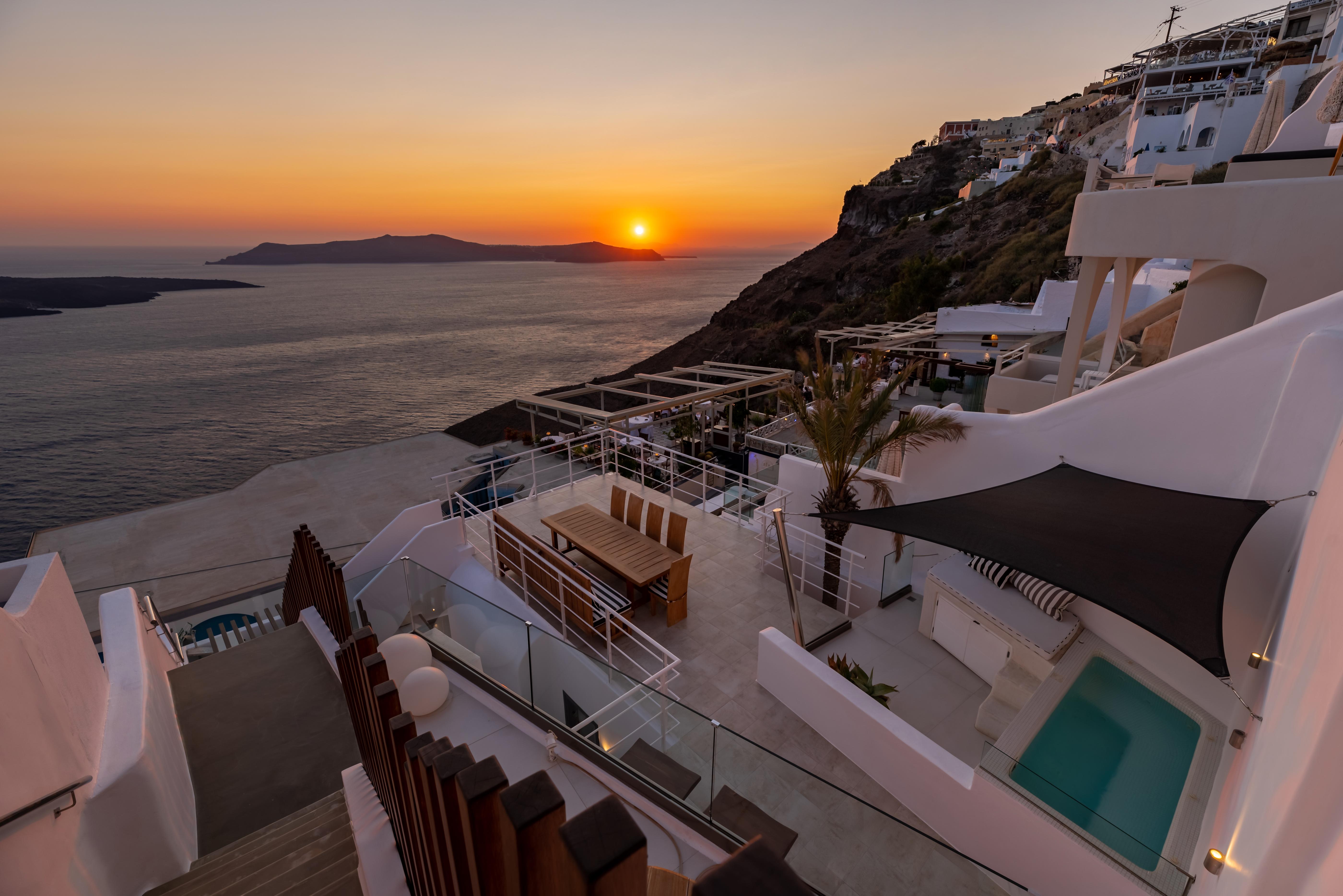 Daydream Luxury Suites Firá Buitenkant foto